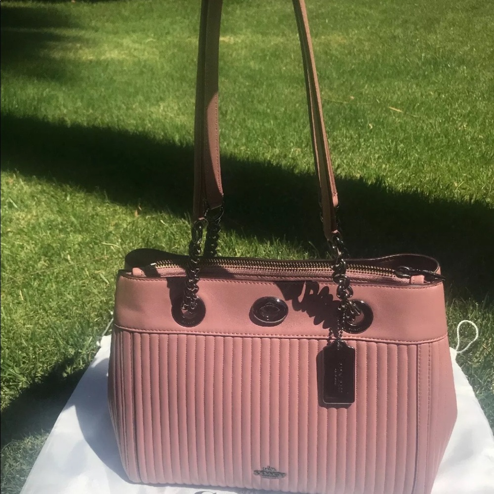 Coach Turnlock Edie in Quilted Nappa leather